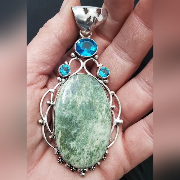 New Oversized Ruby in Fuchsite & Blue Topaz 925 Silver Pendant. - Picture 3 of 9